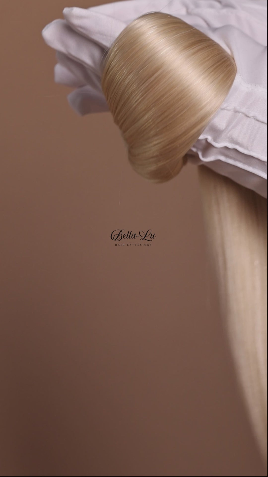 Bella-Lu Beach Blonde, Black Label Clip-Ins